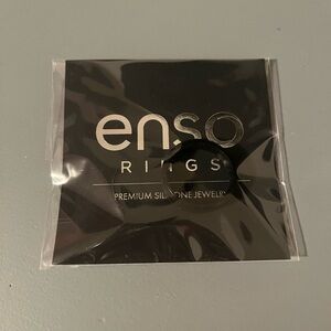 Enso Rings Black Silicone Ring